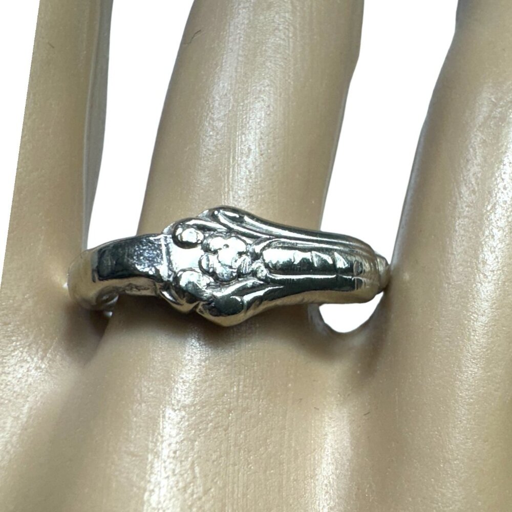 Antique British Silverware Ring Artisan Crafted from Silver Plated Bread Fork - Picture 5 of 16